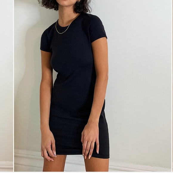 Wilfred Dresses & Skirts - Aritzia Wilfred Free ribbed cotton t-shirt dress